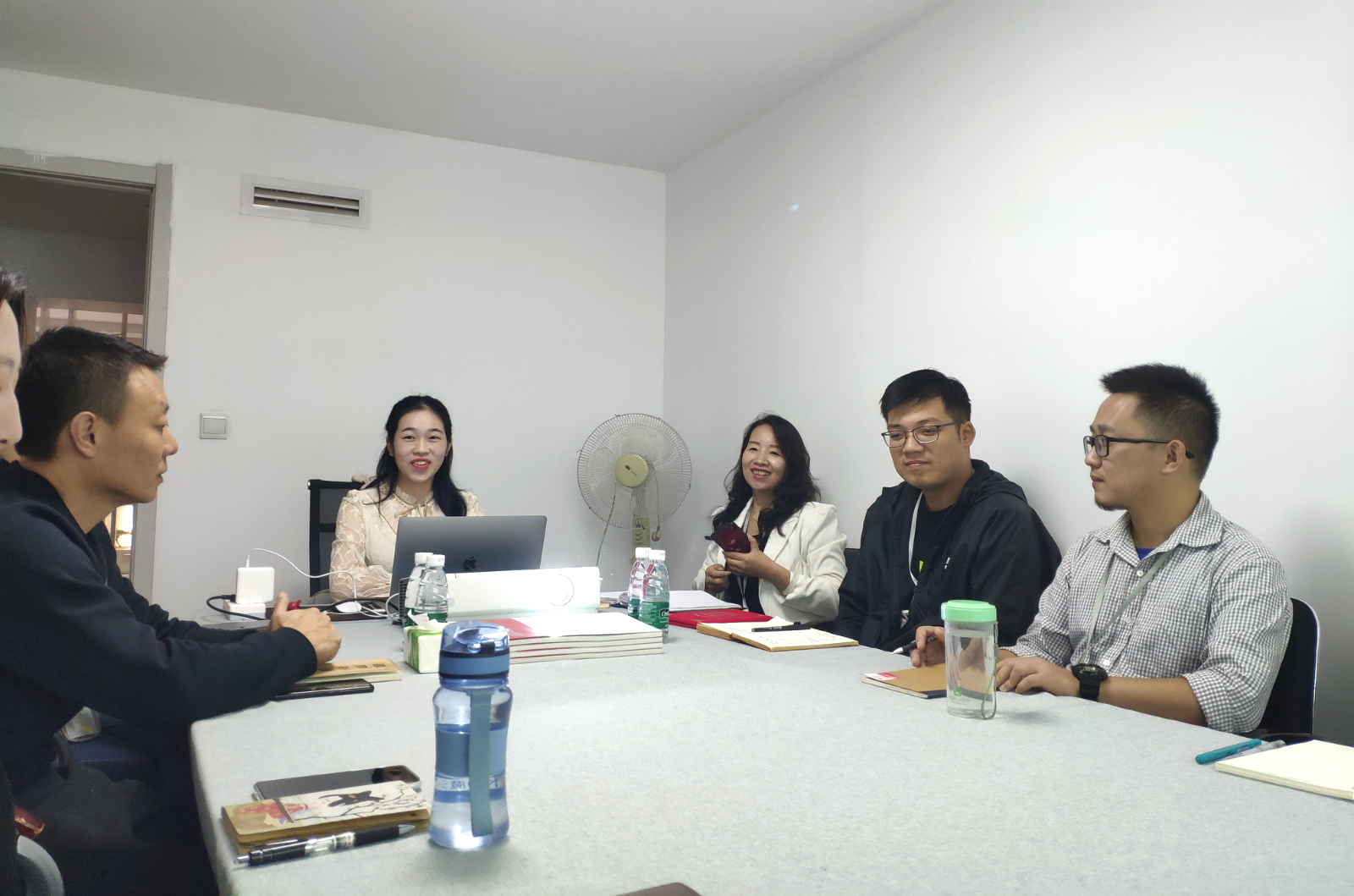磐石品牌举办“赋能员工 合作共赢—商务礼仪”培训活动