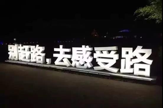 文案和设计，应该由谁来主导创意？